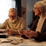 6 Financial institution Paperwork You Ought to By no means Throw Away — and three That May Put You at Threat