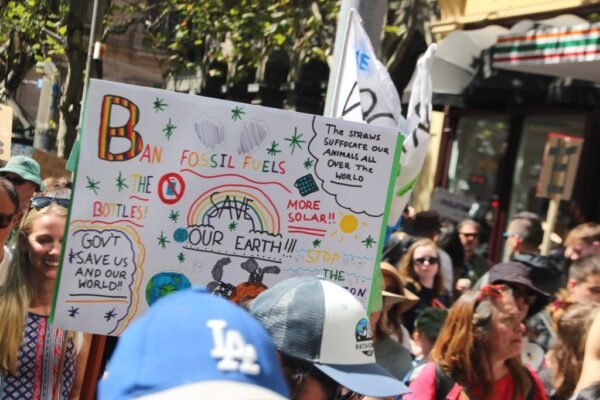 How the Fossil Gas Trade ‘Captured’ Australia and Maintains Its Political Dominance – The Diplomat